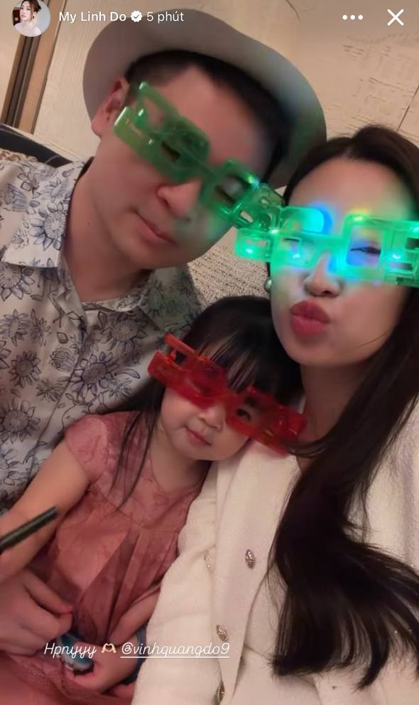 Hoa hậu Đỗ Mỹ Linh khoe tiệc Giao thừa xa hoa nh&agrave; chồng h&agrave;o m&ocirc;n, &aacute;i nữ Chủ tịch H&agrave; Nội FC chiếm trọn spotlight- Ảnh 4.