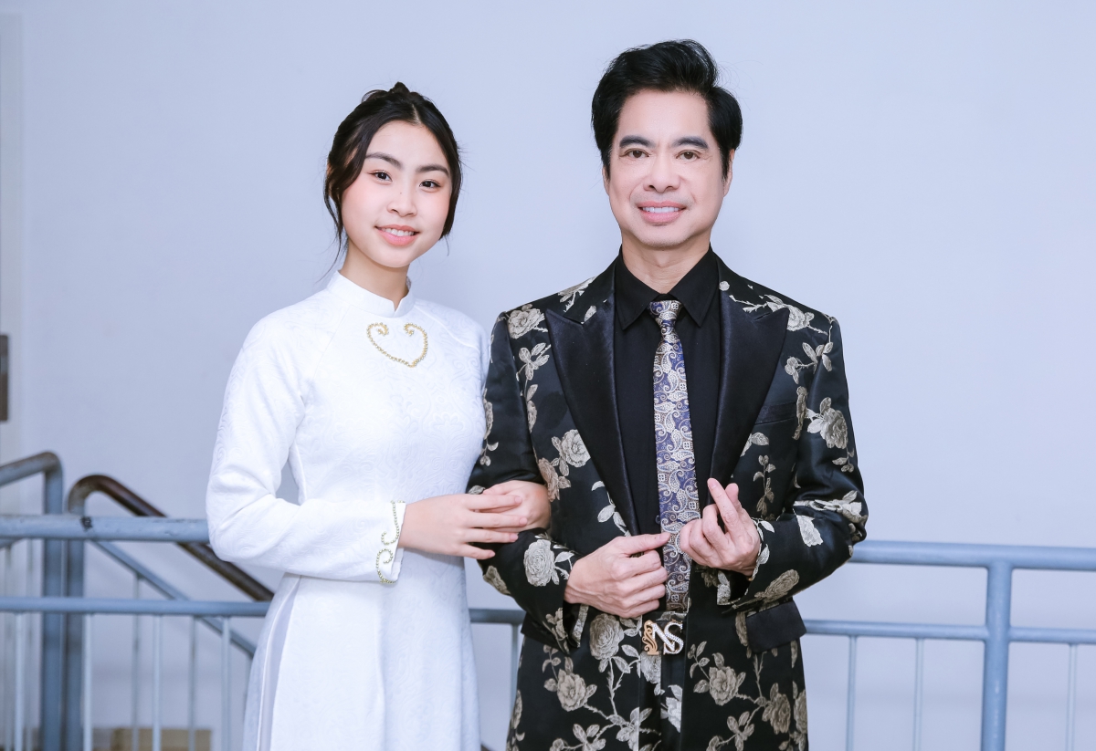 Ngọc Sơn c&ugrave;ng học tr&ograve; h&aacute;t hơn 10 tiếng đồng hồ trong liveshow ở Đức- Ảnh 3.