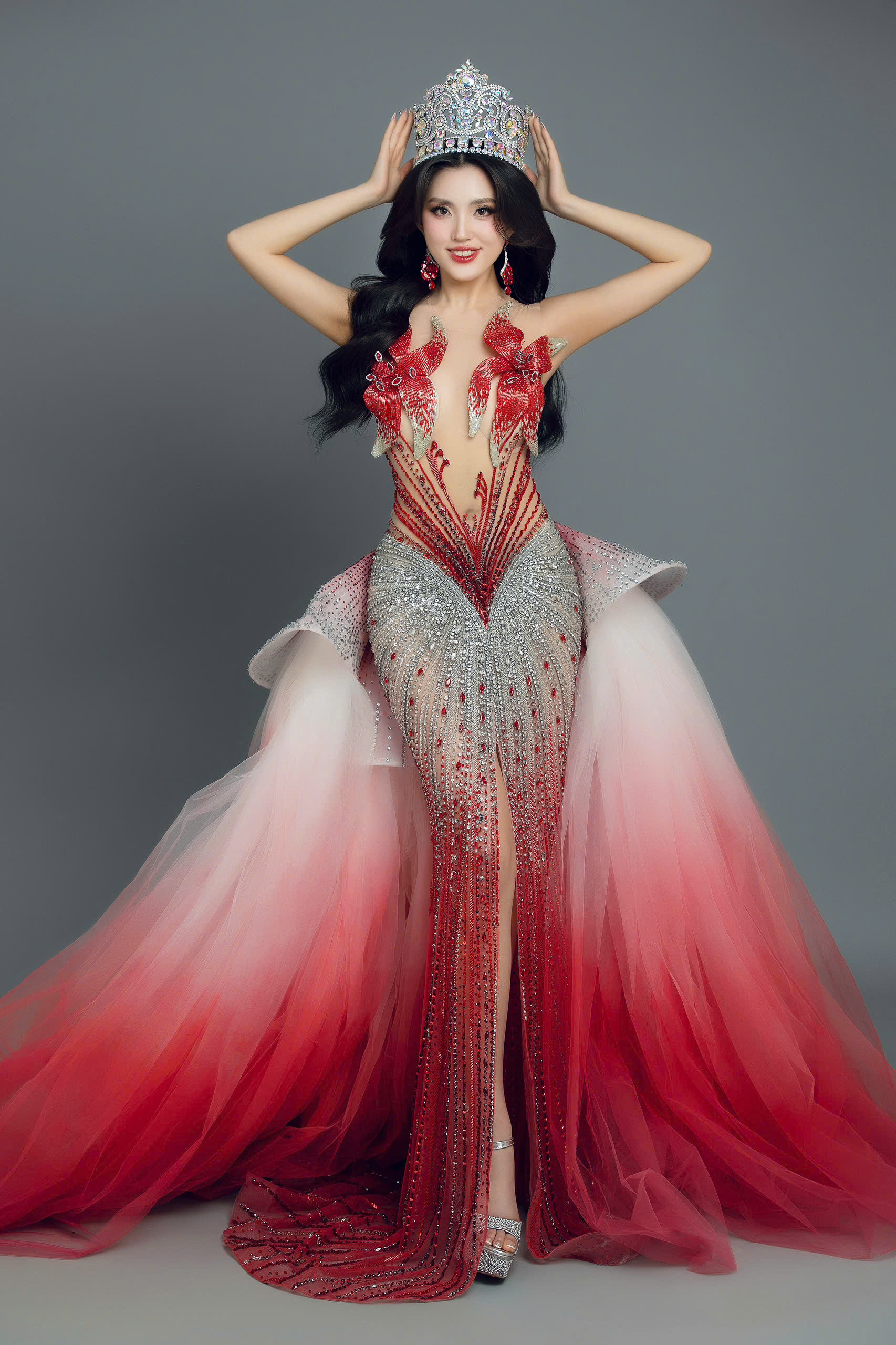 Mỹ nhân gốc Việt 18 tuổi vừa đăng quang Miss Asia USA America là ai? - Ảnh 1.