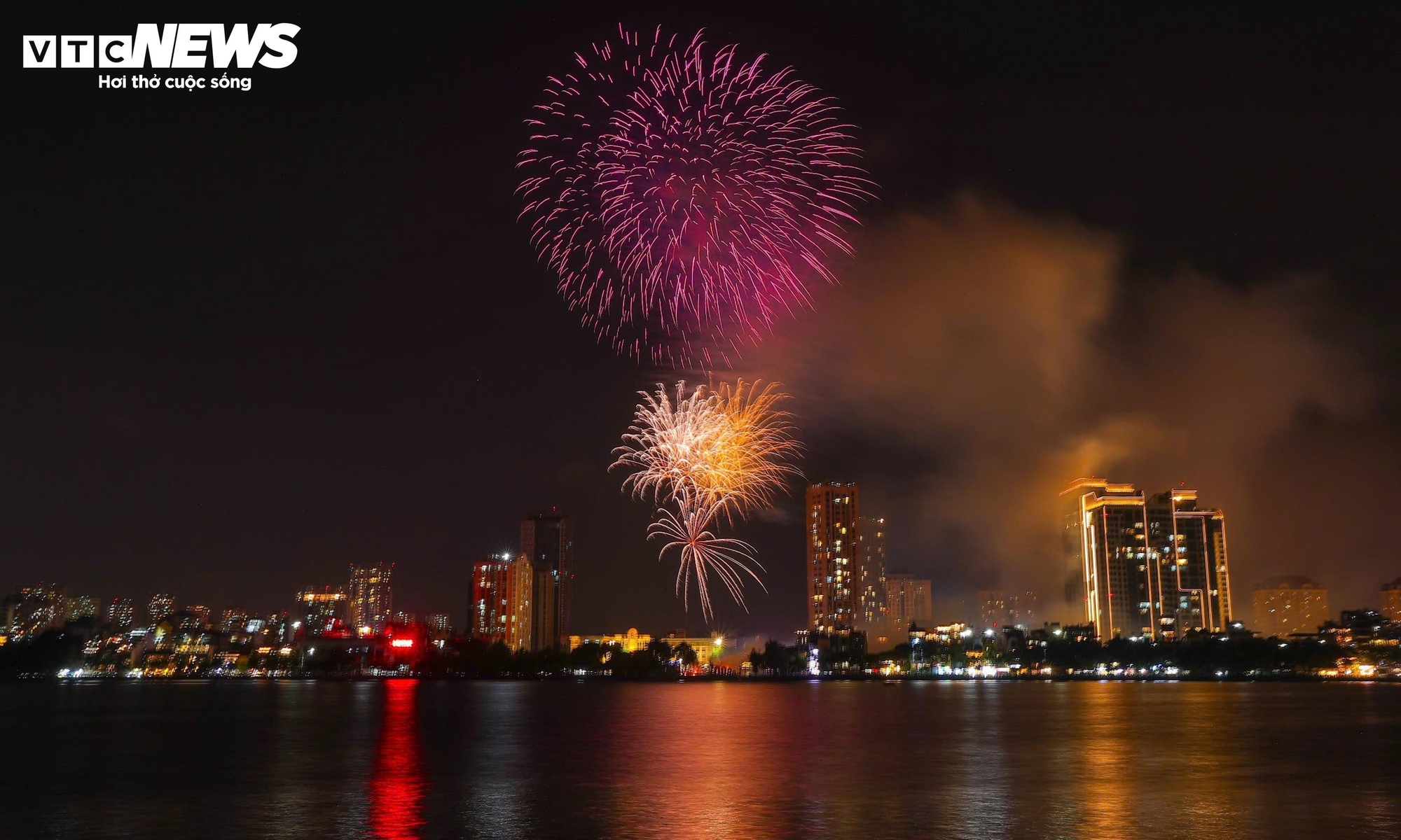 Thủ tướng yêu cầu gộp 2 tháng lương hưu chi trả dịp Tết Nguyên đán 2026 - Ảnh 1.