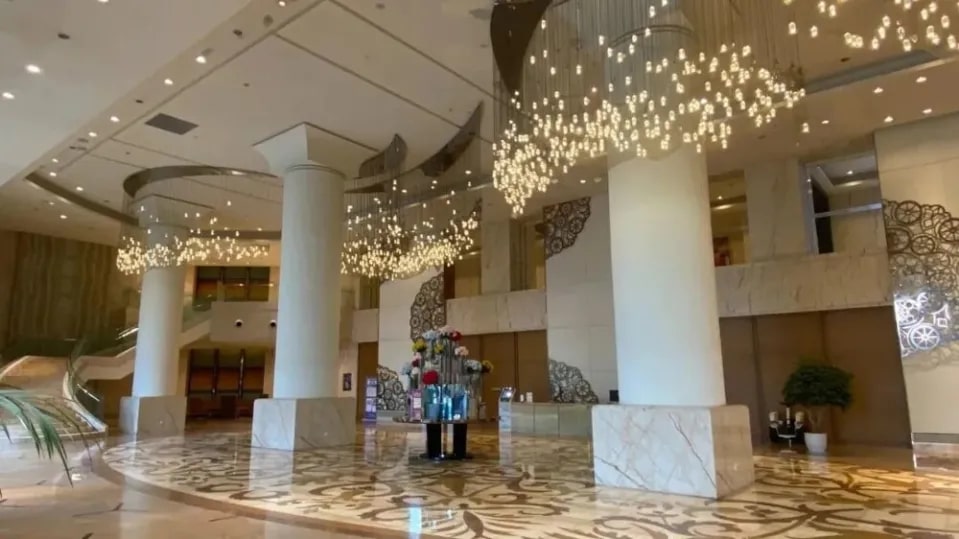 Cận cảnh khu dân cư lớn nhất thế giới, ai nhìn cũng phải thốt lên 2 chữ: Tiền đình!- Ảnh 4. Cận cảnh khu dân cư lớn nhất thế giới, ai nhìn cũng phải thốt lên 2 chữ: Tiền đình!- Ảnh 4.