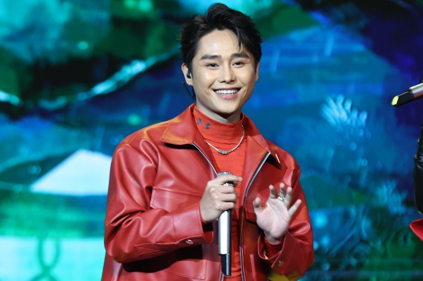 Dàn tài tử Trung Quốc hát Cắt Đôi Nỗi Sầu đón năm mới- Ảnh 1.