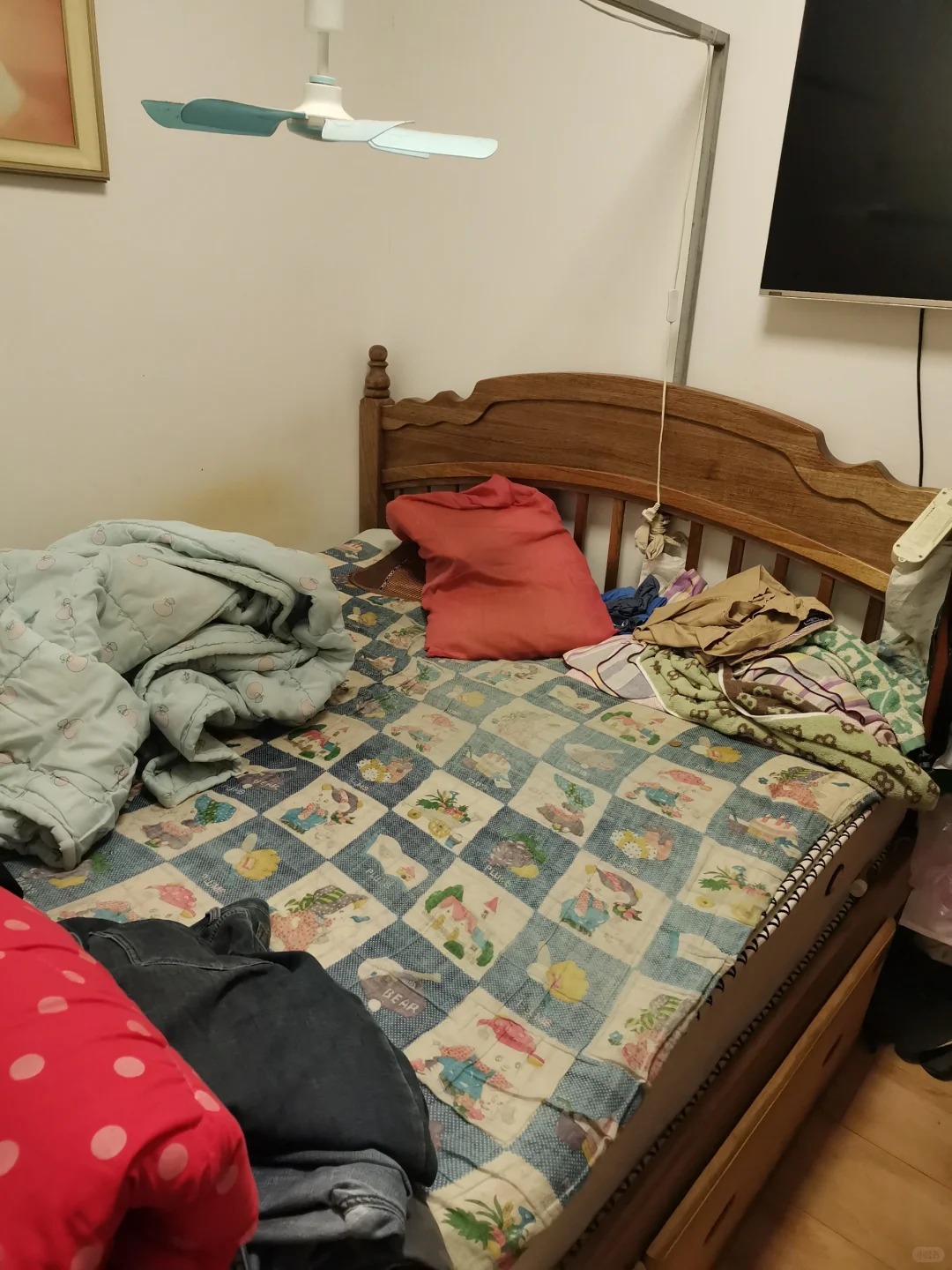 Bức ảnh giường ngủ của bố chồng 45 tuổi khiến t&ocirc;i phải "trốn Tết qu&ecirc; nội"- Ảnh 2.