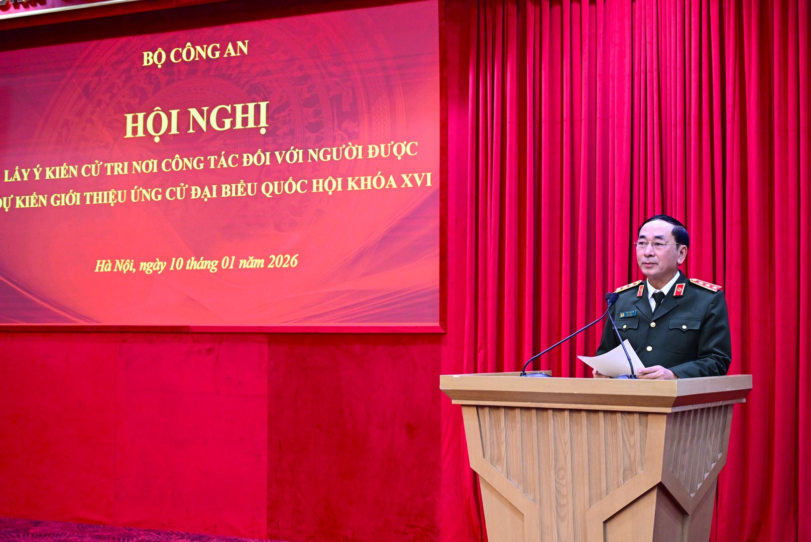 Giới thiệu Đại tướng Lương Tam Quang ứng cử đại biểu Quốc hội kh&oacute;a XVI - Ảnh 1.