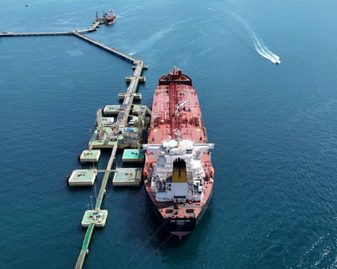 Khoan s&acirc;u 5.800m xuống đ&aacute;y biển, ph&aacute;t hiện mỏ dầu kh&iacute; rộng 300 km2, trữ lượng l&ecirc;n tới h&agrave;ng tỷ th&ugrave;ng - Ảnh 2.