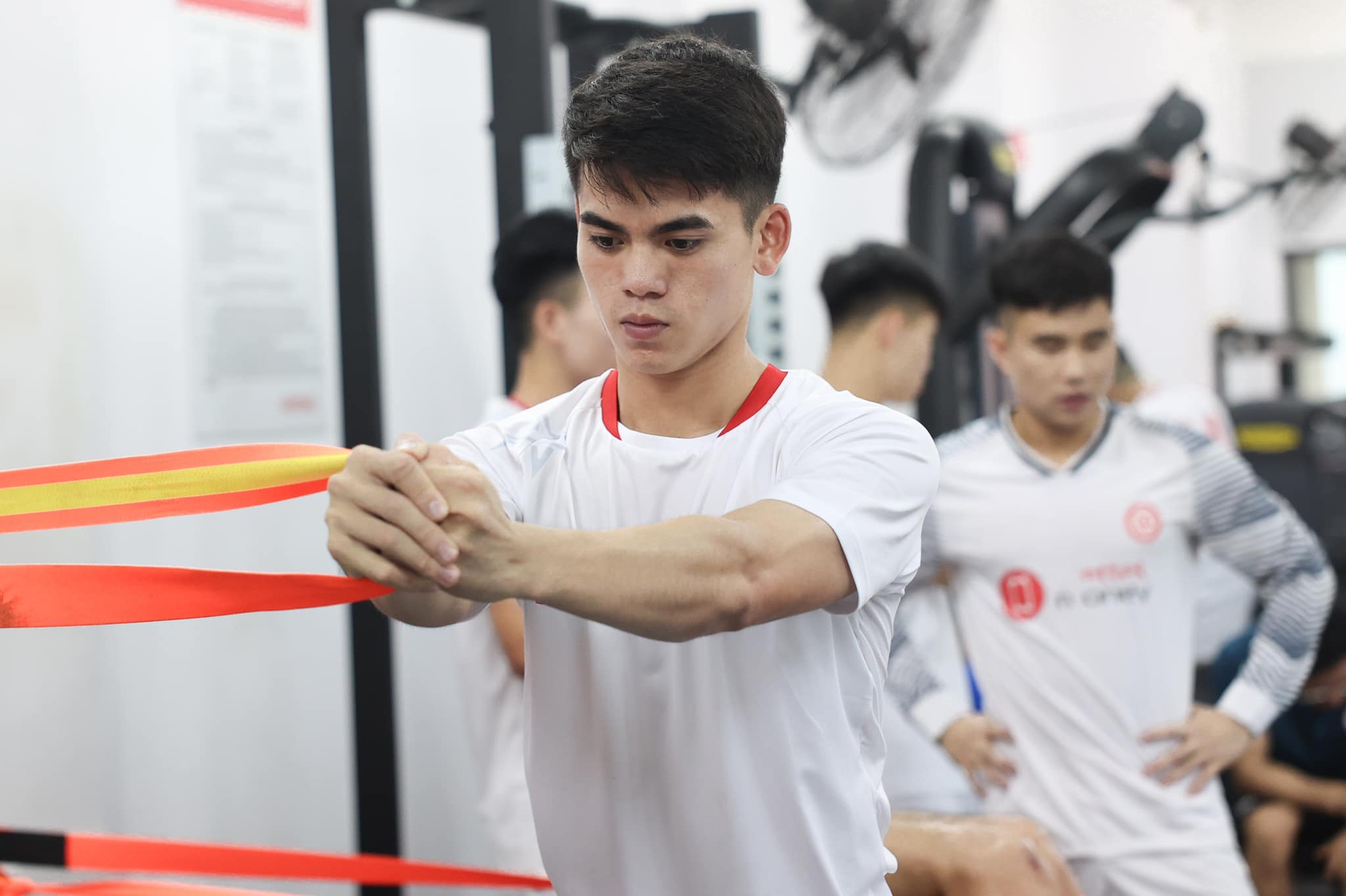 Profile đội trưởng U23 Việt Nam gây sốt U23 châu Á: Vào sân ghi bàn lạnh lùng, ngoài đời là "học sinh giỏi" có tiếng - Ảnh 14. Profile đội trưởng U23 Việt Nam gây sốt U23 châu Á: Vào sân ghi bàn lạnh lùng, ngoài đời là "học sinh giỏi" có tiếng - Ảnh 14.