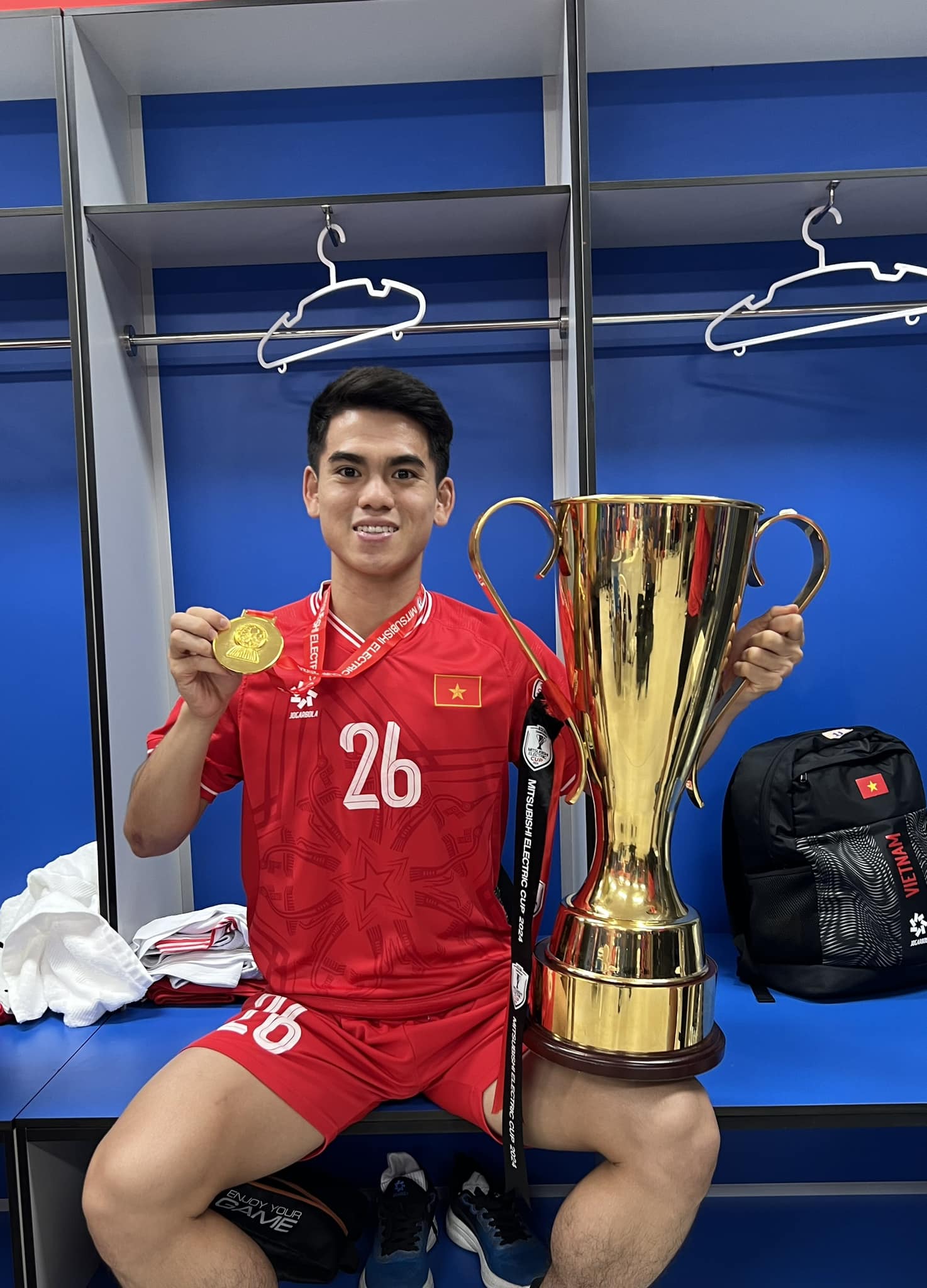 Profile đội trưởng U23 Việt Nam gây sốt U23 châu Á: Vào sân ghi bàn lạnh lùng, ngoài đời là "học sinh giỏi" có tiếng - Ảnh 13. Profile đội trưởng U23 Việt Nam gây sốt U23 châu Á: Vào sân ghi bàn lạnh lùng, ngoài đời là "học sinh giỏi" có tiếng - Ảnh 13.