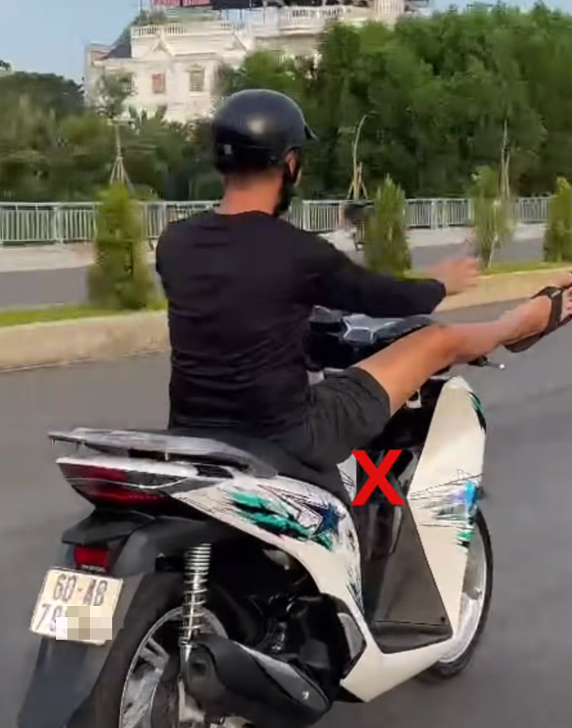 C&aacute;i kết cho thanh ni&ecirc;n điều khiển xe SH bằng ch&acirc;n ở Đồng Nai - Ảnh 1.