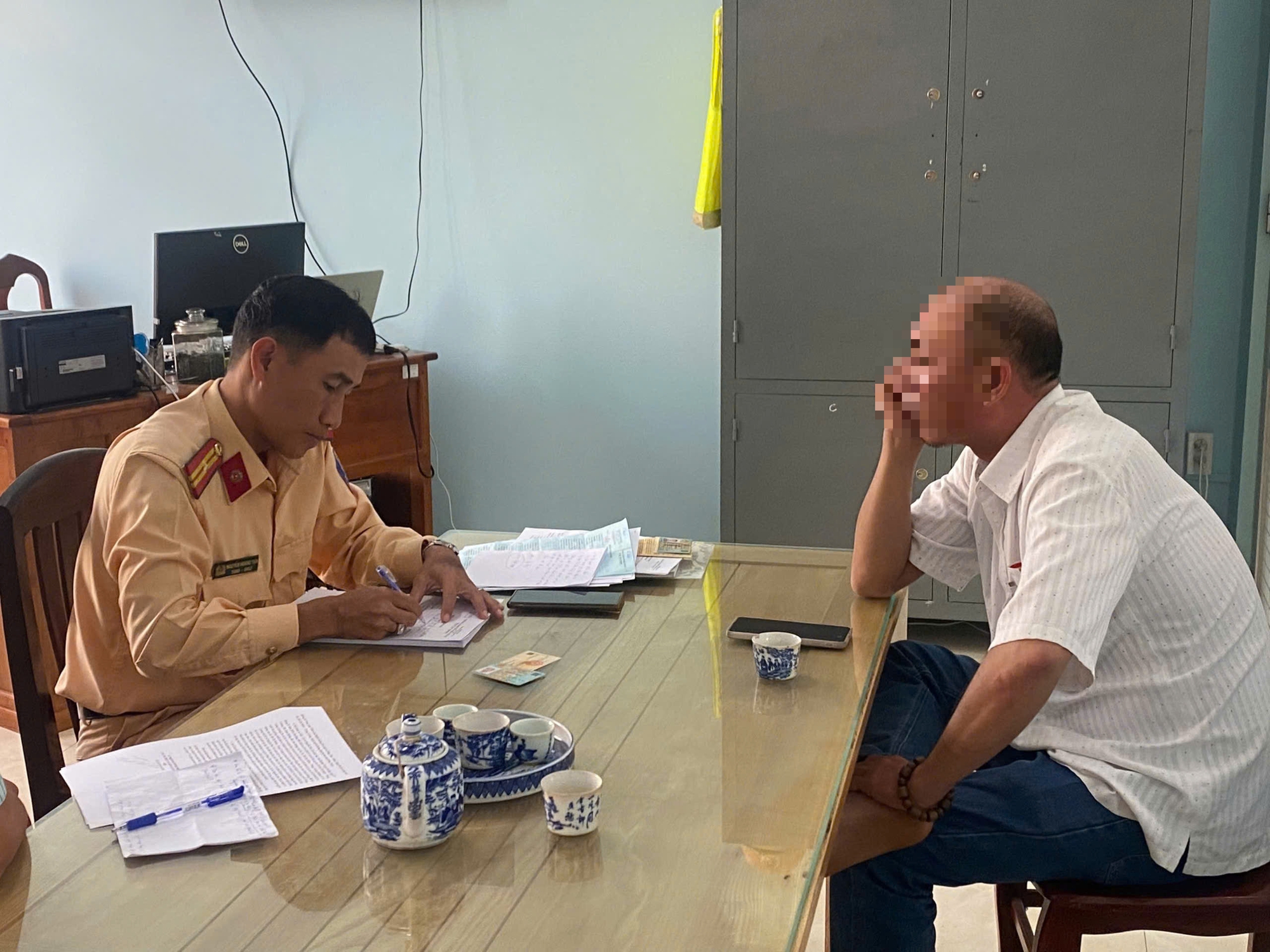 Chuyển hồ sơ vụ chuyến xe b&atilde;o t&aacute;p ở Đồng Th&aacute;p sang cơ quan điều tra - Ảnh 1.