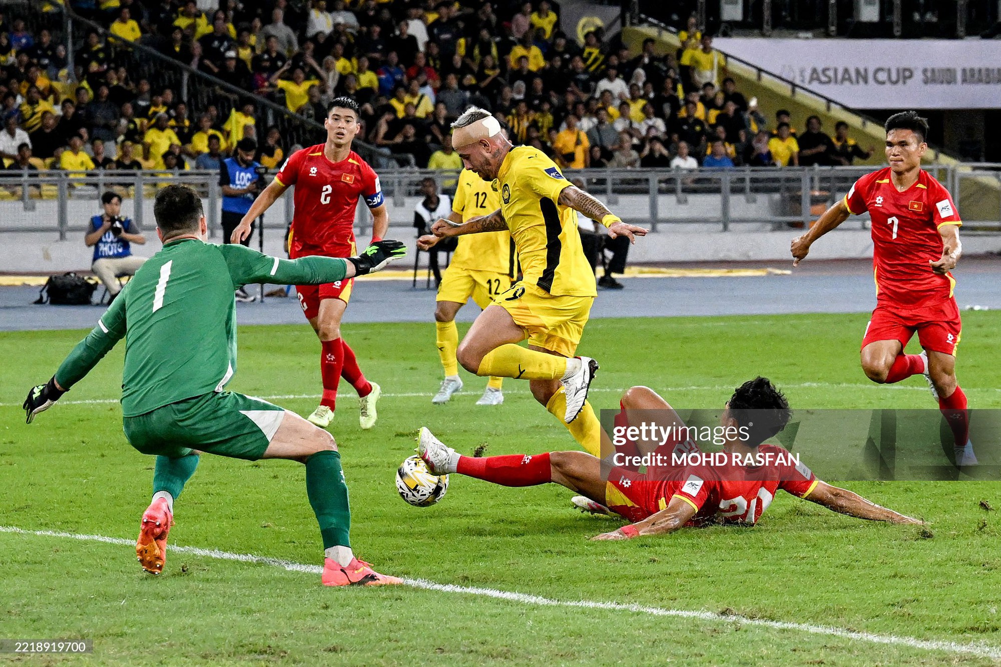 Malaysia yêu cầu FIFA cho phép 7 cầu thủ “nhập tịch lậu” trở lại thi đấu: Có thể đá với ĐT Việt Nam? - Ảnh 1. Malaysia yêu cầu FIFA cho phép 7 cầu thủ “nhập tịch lậu” trở lại thi đấu: Có thể đá với ĐT Việt Nam? - Ảnh 1.