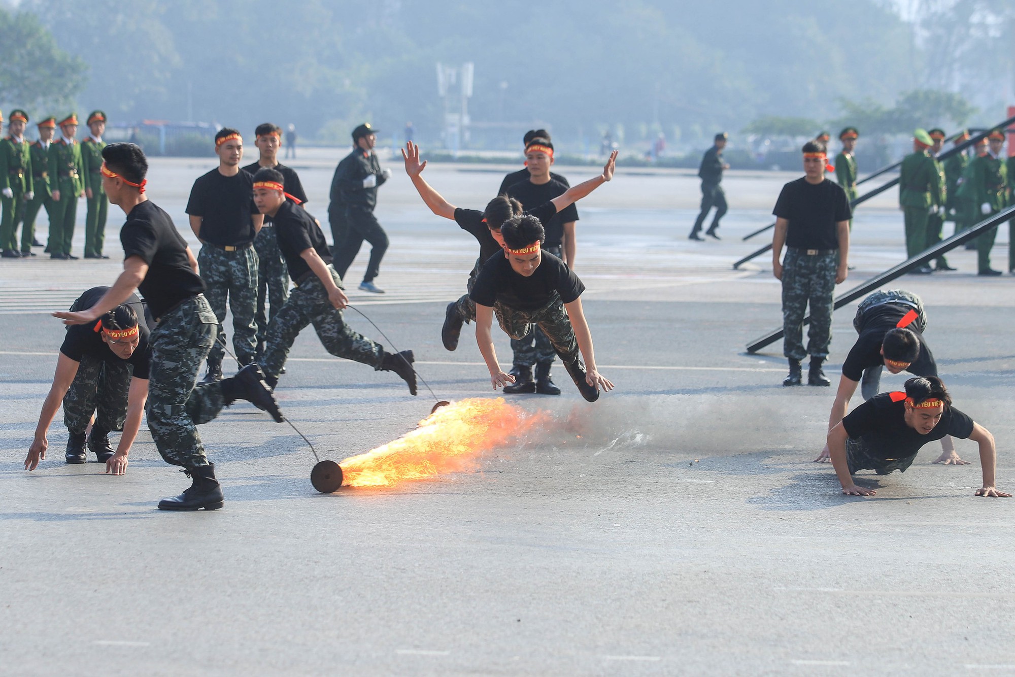 Cảnh s&aacute;t bảo vệ Đại hội XIV của Đảng: Sự kiện ph&ocirc; diễn sức mạnh an ninh - Ảnh 12.