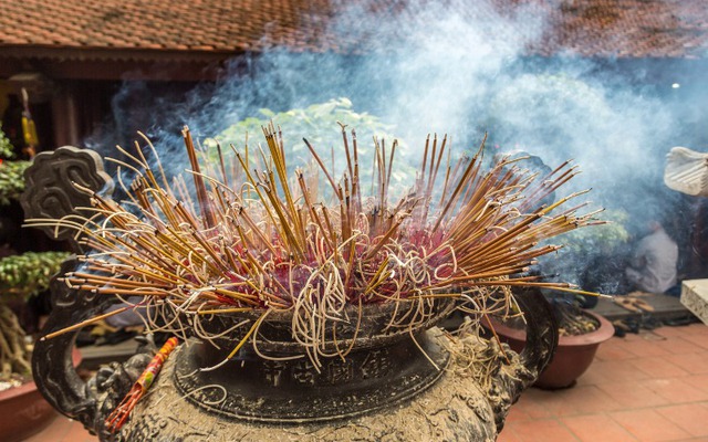 3 thời điểm không nên thắp hương, thầy phong thủy giải thích cặn kẽ- Ảnh 1. 3 thời điểm không nên thắp hương, thầy phong thủy giải thích cặn kẽ- Ảnh 1.