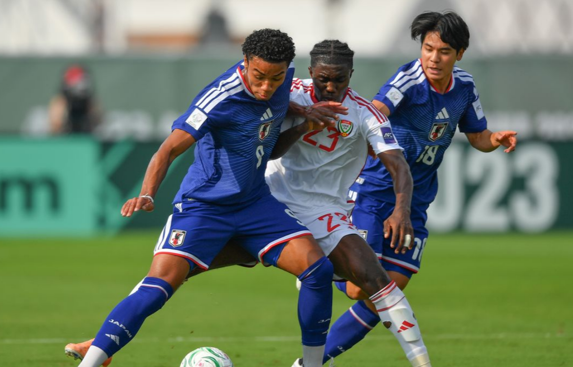 Thể hiện sức mạnh &aacute;p đảo, U23 Nhật Bản v&ocirc; t&igrave;nh khiến bảng đấu của U23 Việt Nam th&ecirc;m kh&oacute; lường - Ảnh 1.