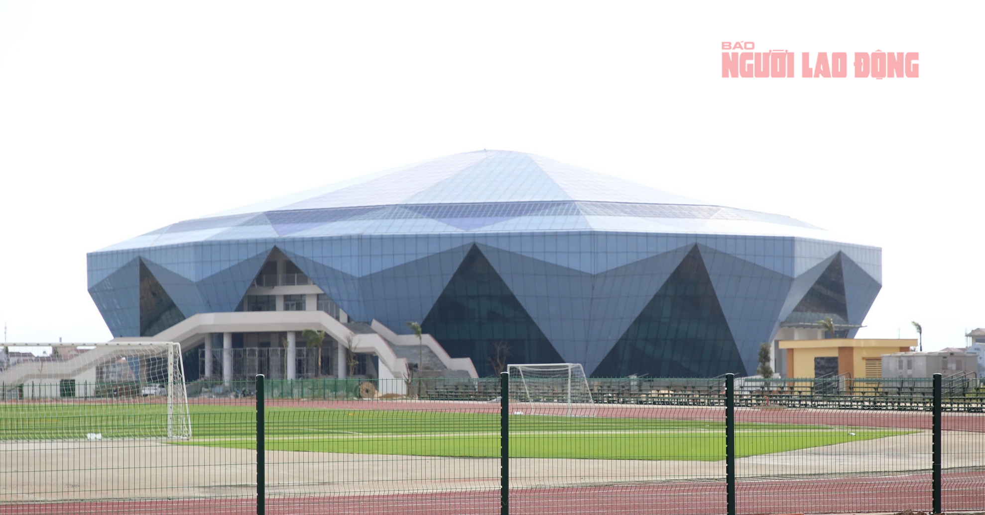 Nh&agrave; thi đấu kim cương xanh 340 tỉ đồng tại Quảng Trị thu h&uacute;t sự ch&uacute; &yacute; - Ảnh 21.