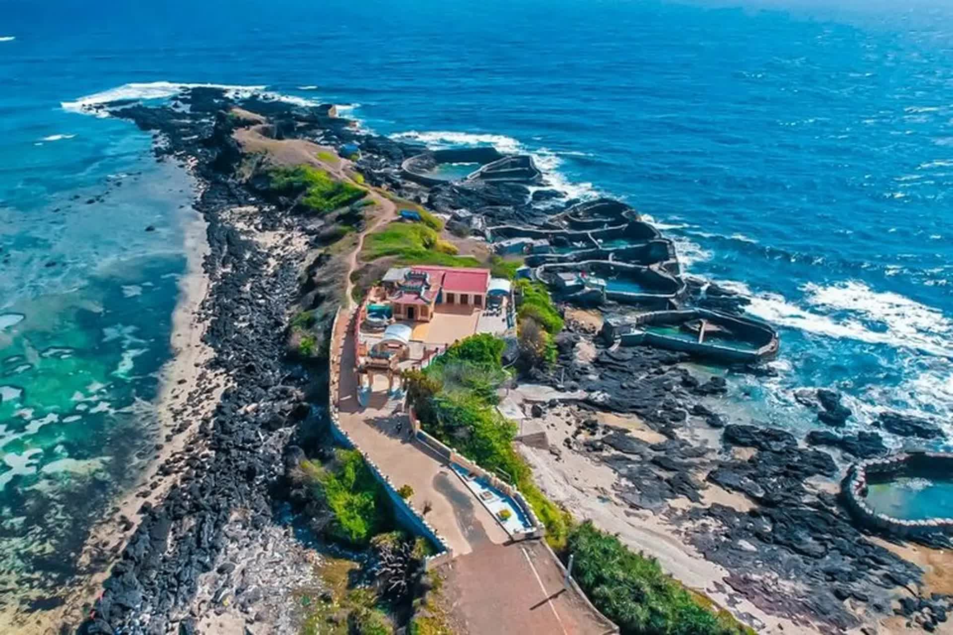 Một đảo miền Trung Việt Nam được vinh danh ngay đầu năm 2026, báo Thái nhận xét: "Đẹp như phim điện ảnh!" - Ảnh 2.