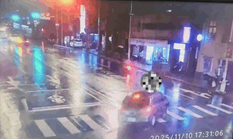 Cặp vợ chồng diễn vi&ecirc;n t&ocirc;ng chết người đi đường  - Ảnh 4.