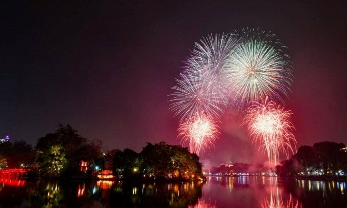 Sun Group t&agrave;i trợ 100% kinh ph&iacute; bắn 10.000 quả ph&aacute;o hoa k&eacute;o d&agrave;i 30 ph&uacute;t tại H&agrave; Nội - Ảnh 1.