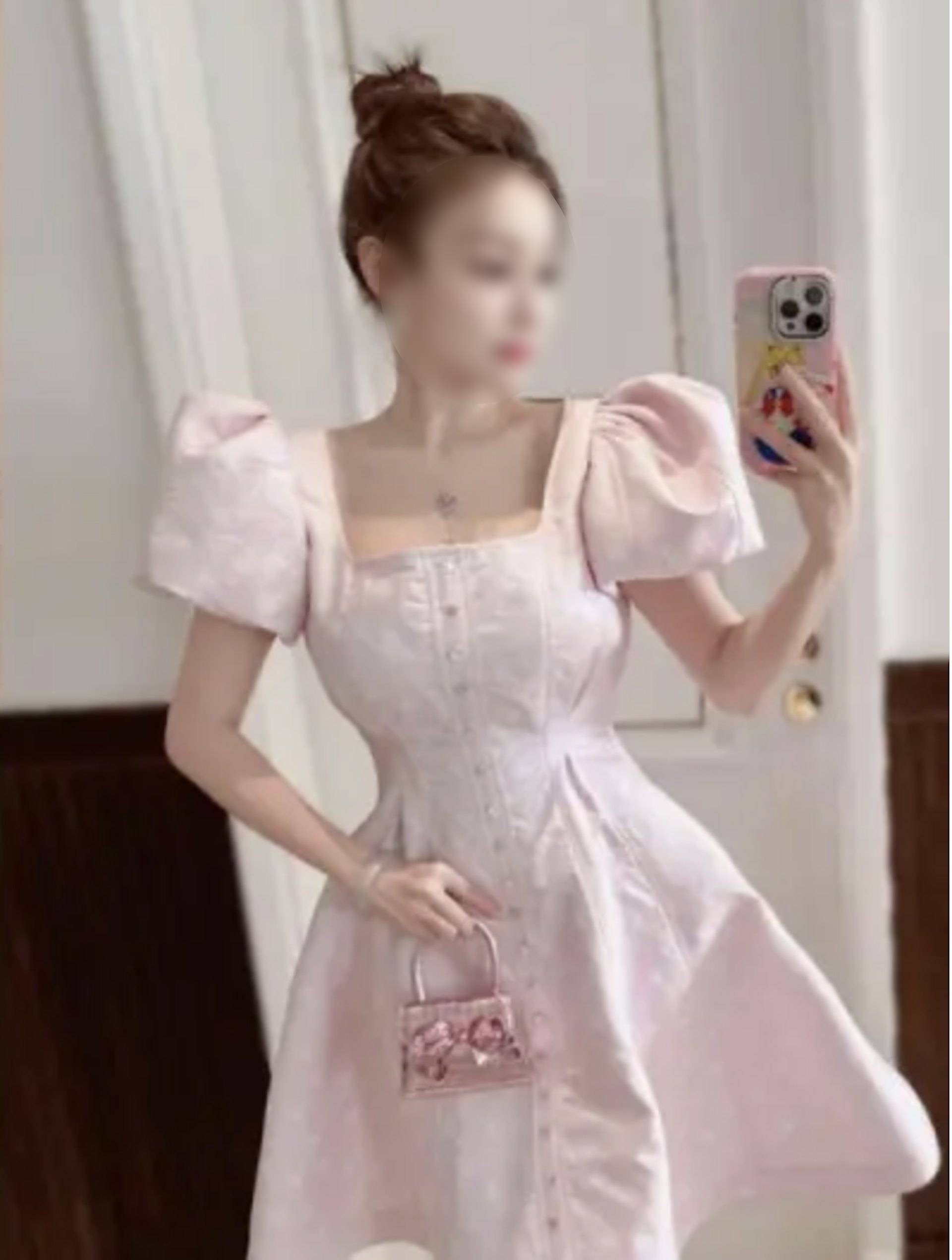 Cuộc sống xa hoa của &ldquo;Ti&ecirc;n nữ TikTok&rdquo; v&agrave; tr&ugrave;m lừa đảo Trần Ch&iacute; - Ảnh 3.