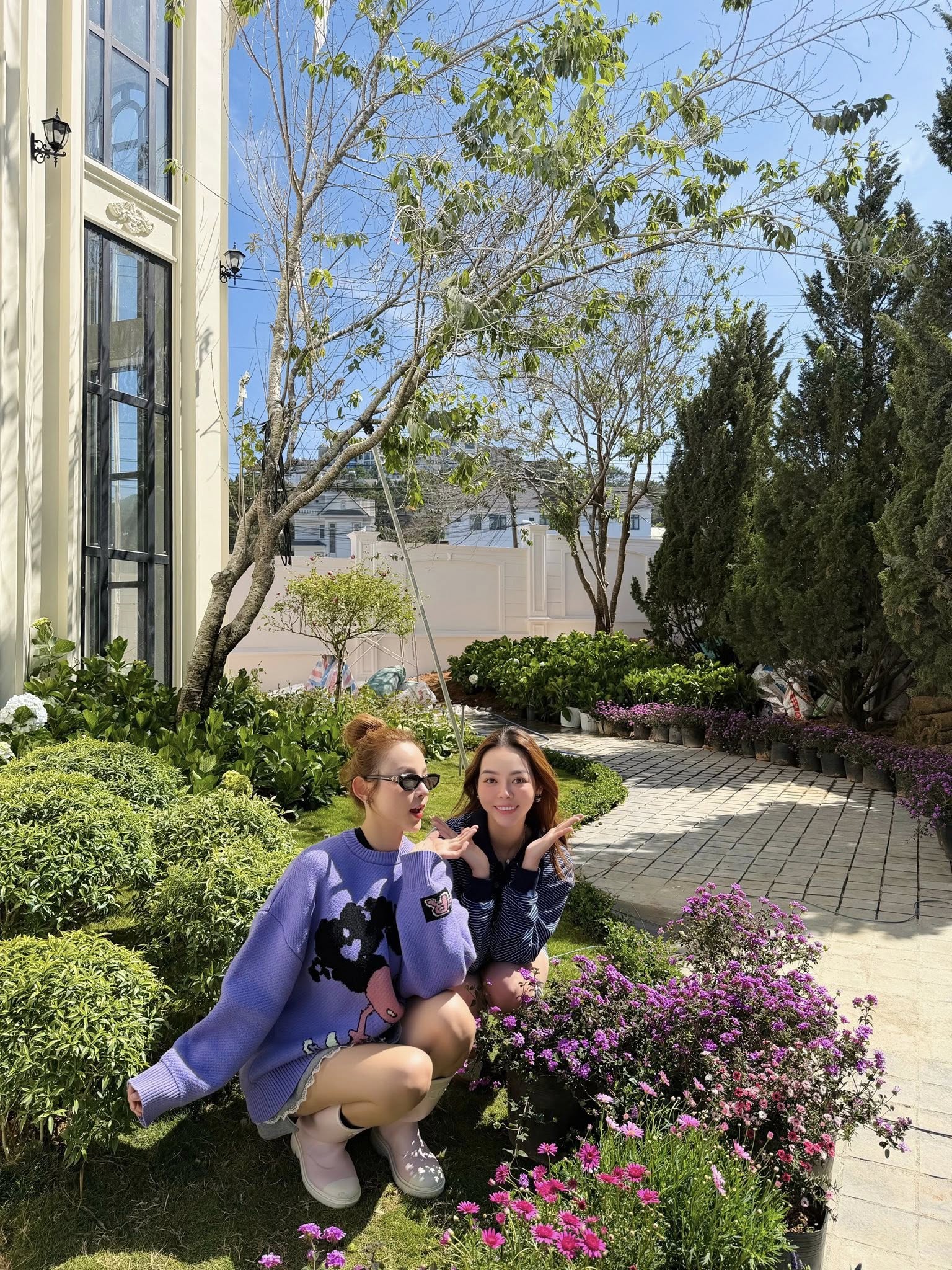 Lần đầu lộ diện căn biệt thự do Huyền Baby và bạn thân 20 năm xây để "dưỡng già" ở Đà Lạt - Ảnh 3. Lần đầu lộ diện căn biệt thự do Huyền Baby và bạn thân 20 năm xây để "dưỡng già" ở Đà Lạt - Ảnh 3.