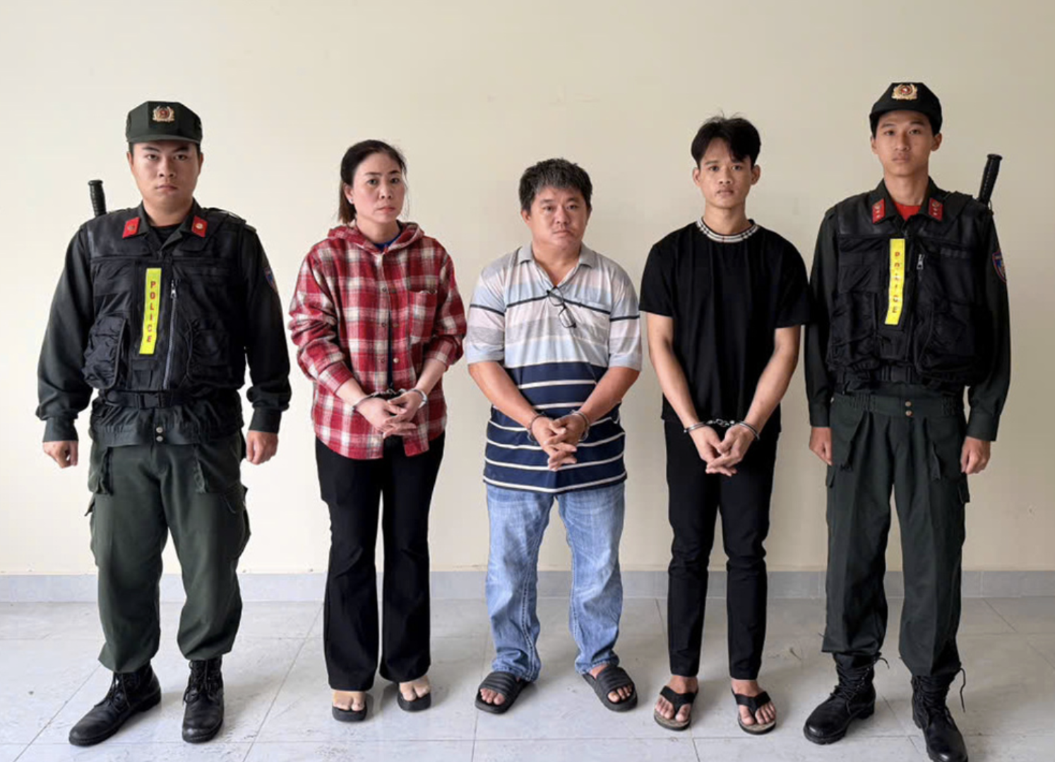 - Ảnh 1. - Ảnh 1.