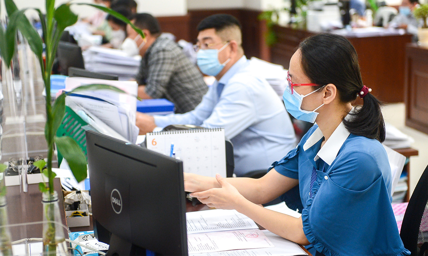 Ch&iacute;nh phủ điều chỉnh phụ cấp chức vụ l&atilde;nh đạo cấp x&atilde; v&agrave; Cục thuộc Bộ - Ảnh 1.