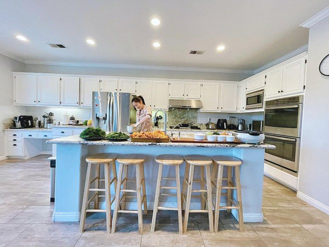 Mỹ nh&acirc;n phim giờ v&agrave;ng VTV rời showbiz, theo chồng Việt kiều ra nước ngo&agrave;i, cuộc sống hiện ra sao?- Ảnh 6.