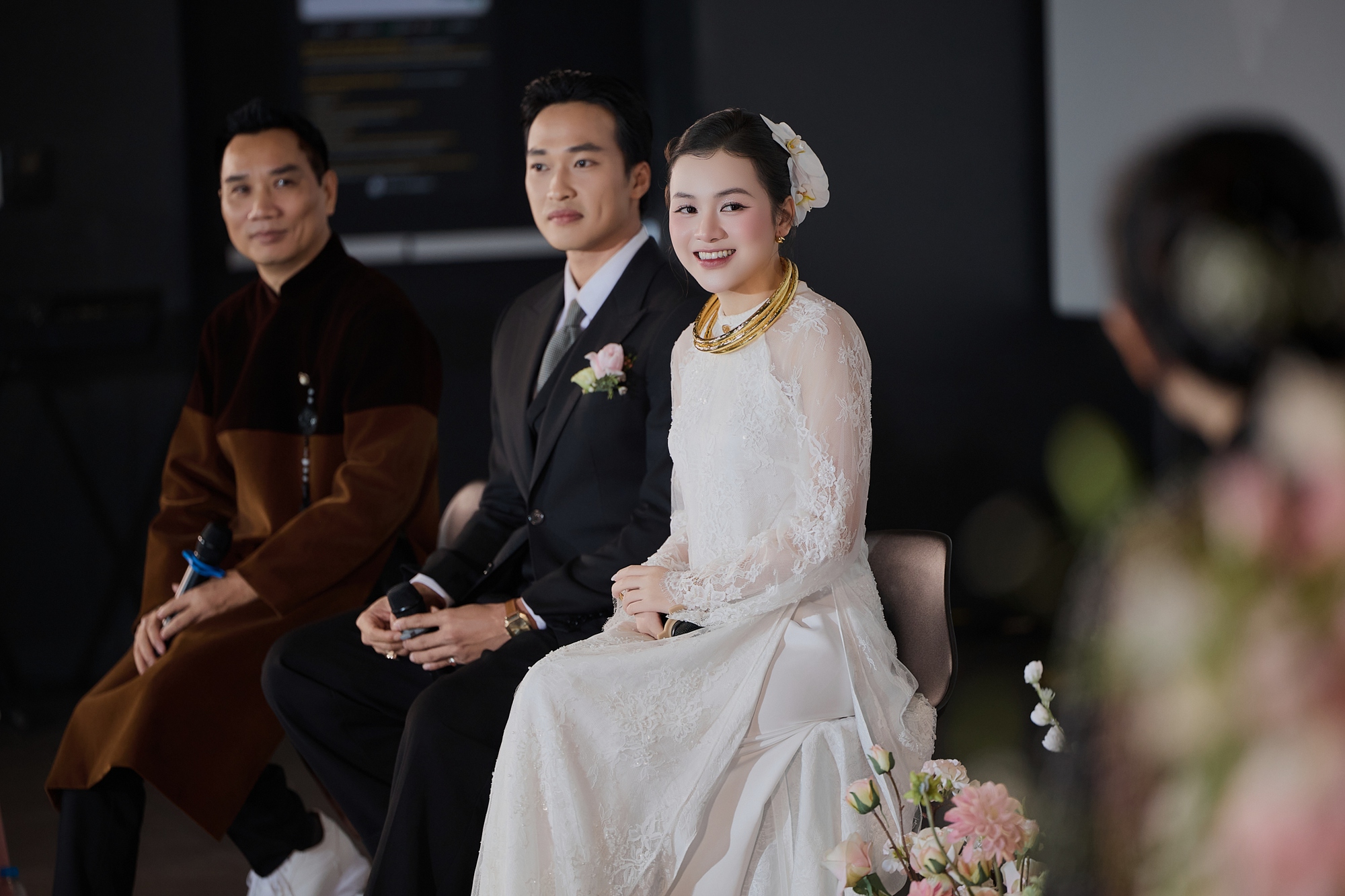 "Đ&aacute;m cưới" của Vũ Th&ugrave;y Linh v&agrave; L&acirc;m Thanh Nh&atilde; g&acirc;y n&aacute;o loạn trung t&acirc;m H&agrave; Nội- Ảnh 5.