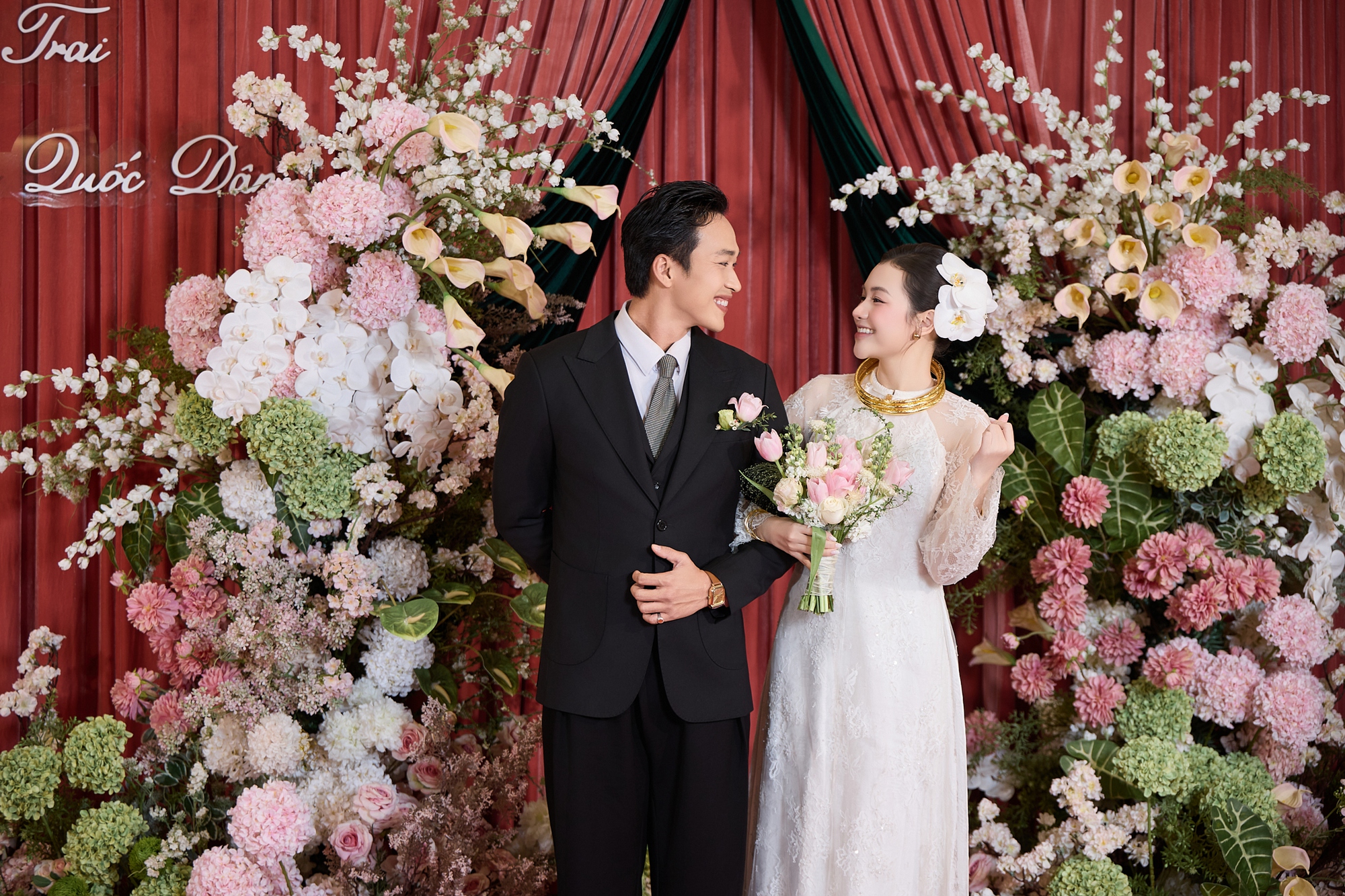 "Đ&aacute;m cưới" của Vũ Th&ugrave;y Linh v&agrave; L&acirc;m Thanh Nh&atilde; g&acirc;y n&aacute;o loạn trung t&acirc;m H&agrave; Nội- Ảnh 2.