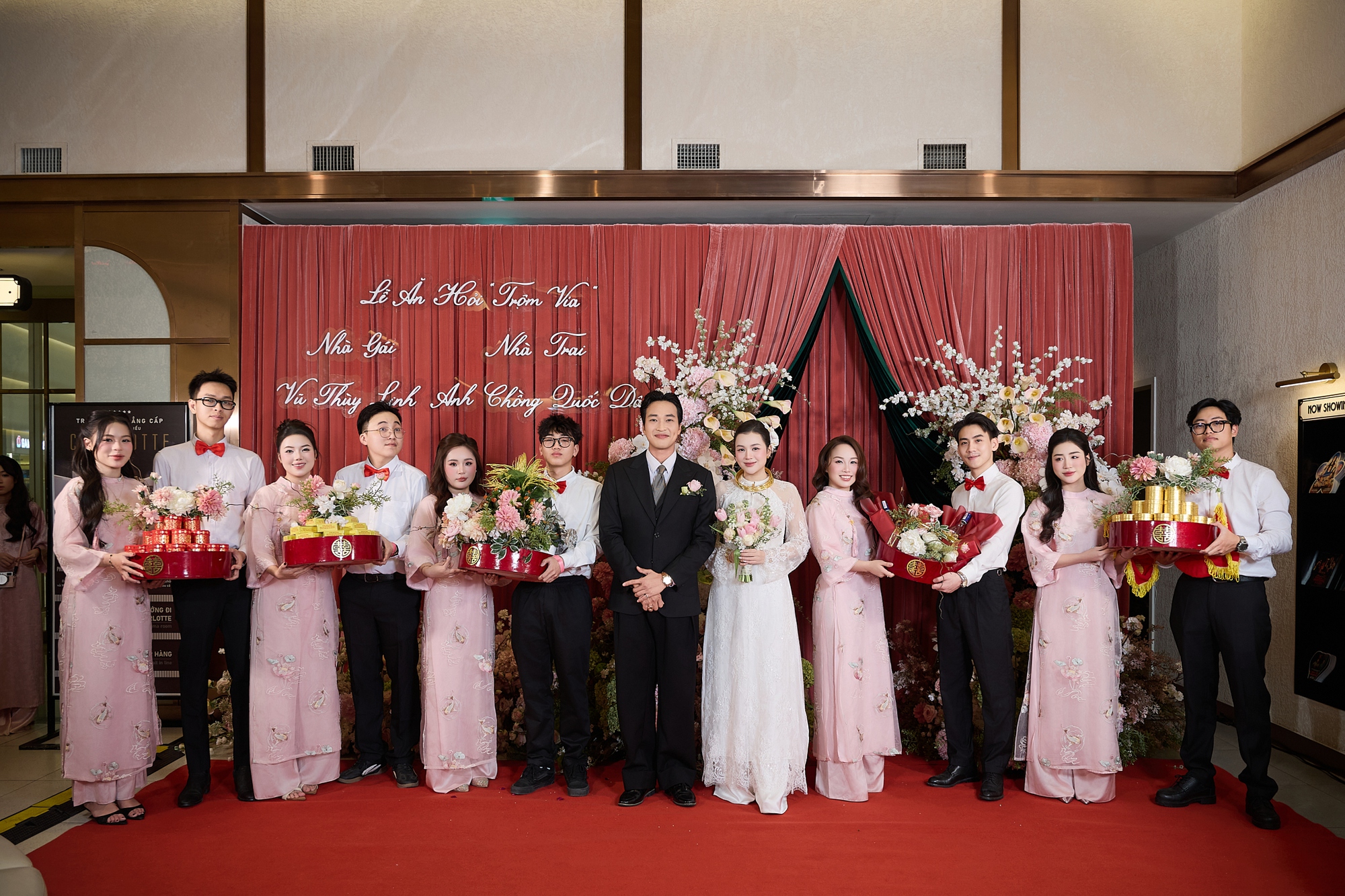 "Đ&aacute;m cưới" của Vũ Th&ugrave;y Linh v&agrave; L&acirc;m Thanh Nh&atilde; g&acirc;y n&aacute;o loạn trung t&acirc;m H&agrave; Nội- Ảnh 1.