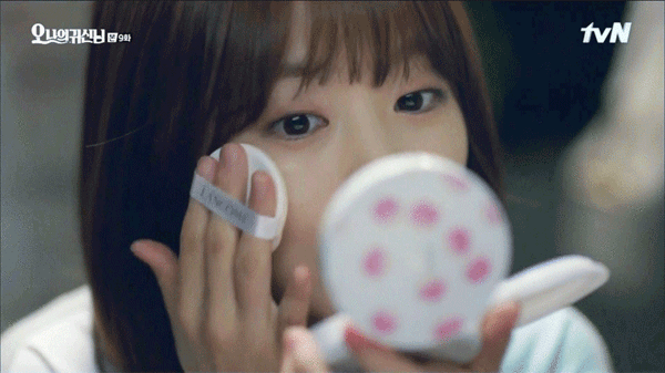 Bất cứ ai trang điểm cần l&agrave;m ngay điều n&agrave;y, chuy&ecirc;n gia cảnh b&aacute;o- Ảnh 1.