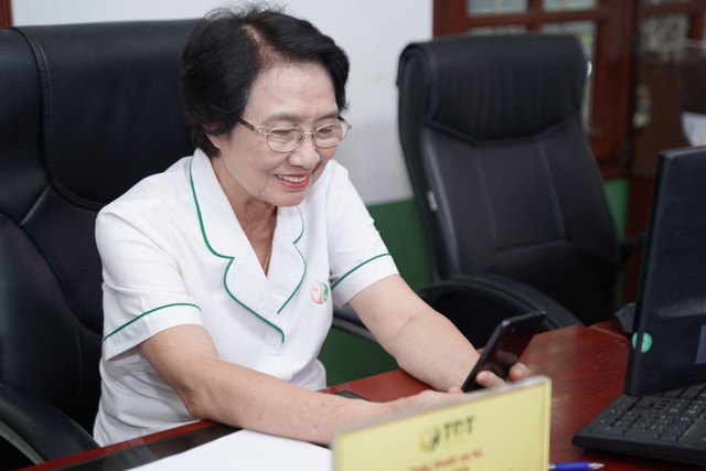 Bác Sĩ Ckii Nguyễn Thị Nhuần: Hơn Bốn Thập Kỷ Nỗ Lực Giữ Trọn Đạo Đức Nghề - Ảnh 3. Bác Sĩ Ckii Nguyễn Thị Nhuần: Hơn Bốn Thập Kỷ Nỗ Lực Giữ Trọn Đạo Đức Nghề - Ảnh 3.