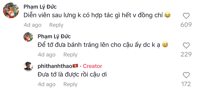 L&yacute; Đức U23 Việt Nam tương t&aacute;c cực ngọt c&ugrave;ng hotgirl bắn s&uacute;ng Ph&iacute; Thanh Thảo ngay trước trận 