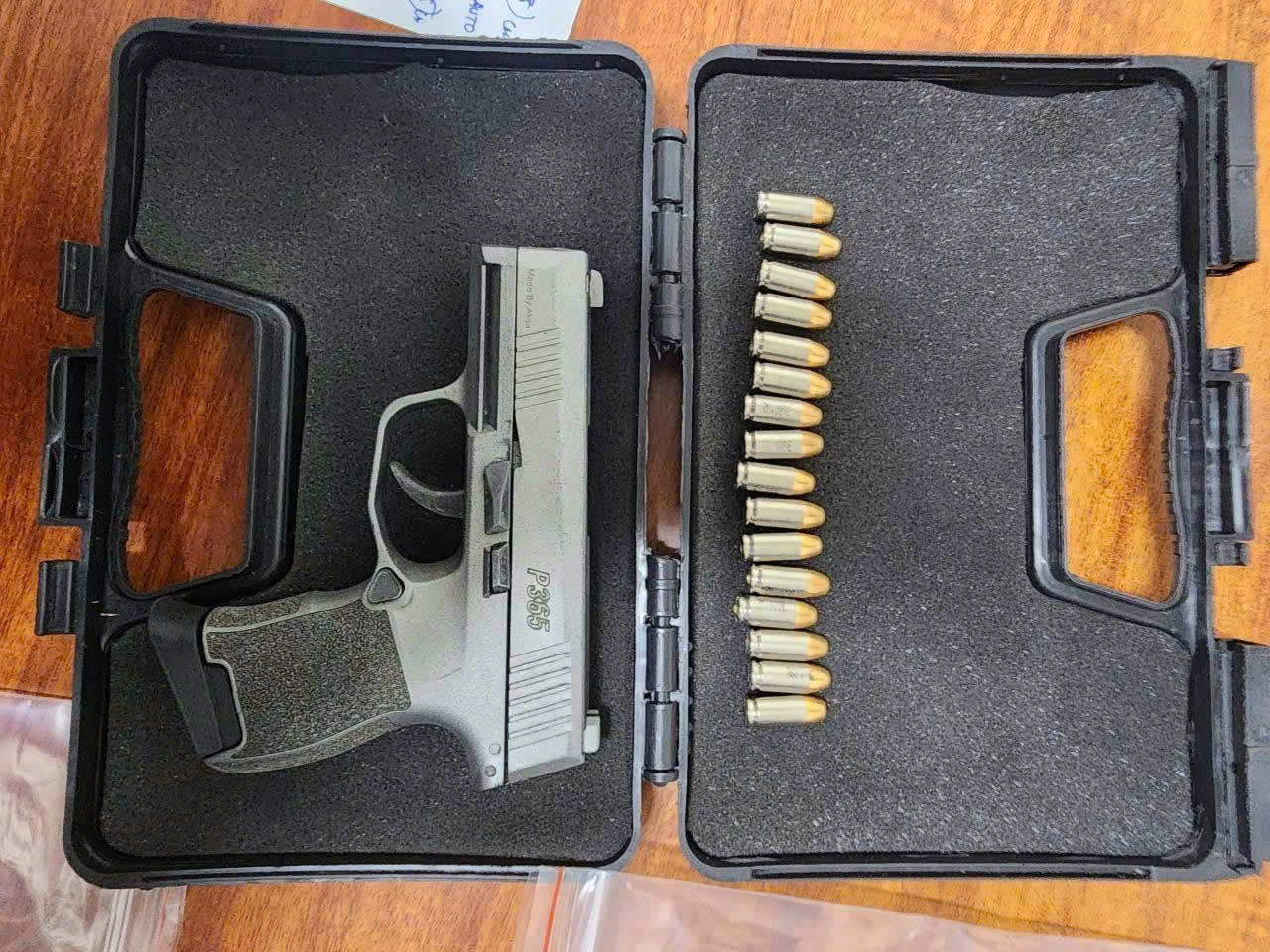 Bắt 2 đối tượng mua b&aacute;n ma t&uacute;y v&agrave; t&agrave;ng trữ vũ kh&iacute; qu&acirc;n dụng Tại Quảng Trị - Ảnh 2.