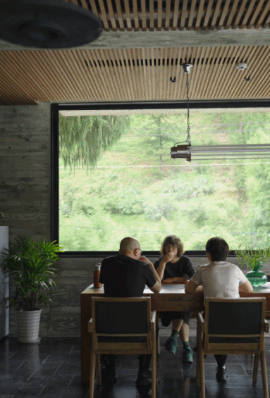 Dốc sạch 6,5 tỷ tiền tiết kiệm, hai chị em trung ni&ecirc;n x&acirc;y nh&agrave; ở qu&ecirc; cho 8 người sống chung khi về gi&agrave;- Ảnh 8.