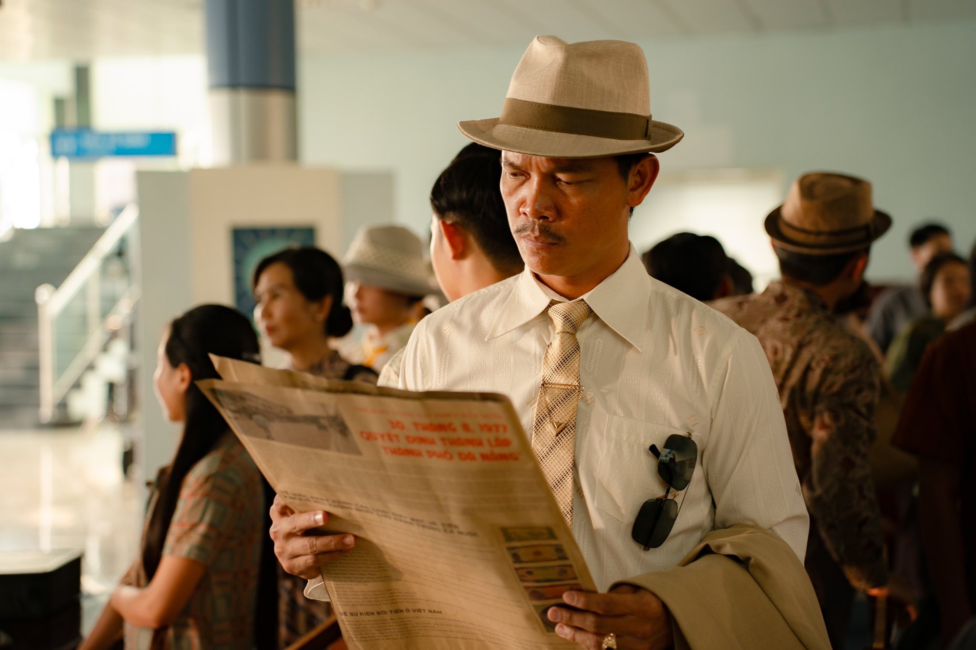 Nam diễn vi&ecirc;n đ&oacute;ng 3 phim trăm tỷ trong năm 2025: &ldquo;T&ocirc;i c&oacute; 1 thắc mắc, kh&ocirc;ng biết n&oacute;i với ai ngo&agrave;i vợ&rdquo; - Ảnh 2.