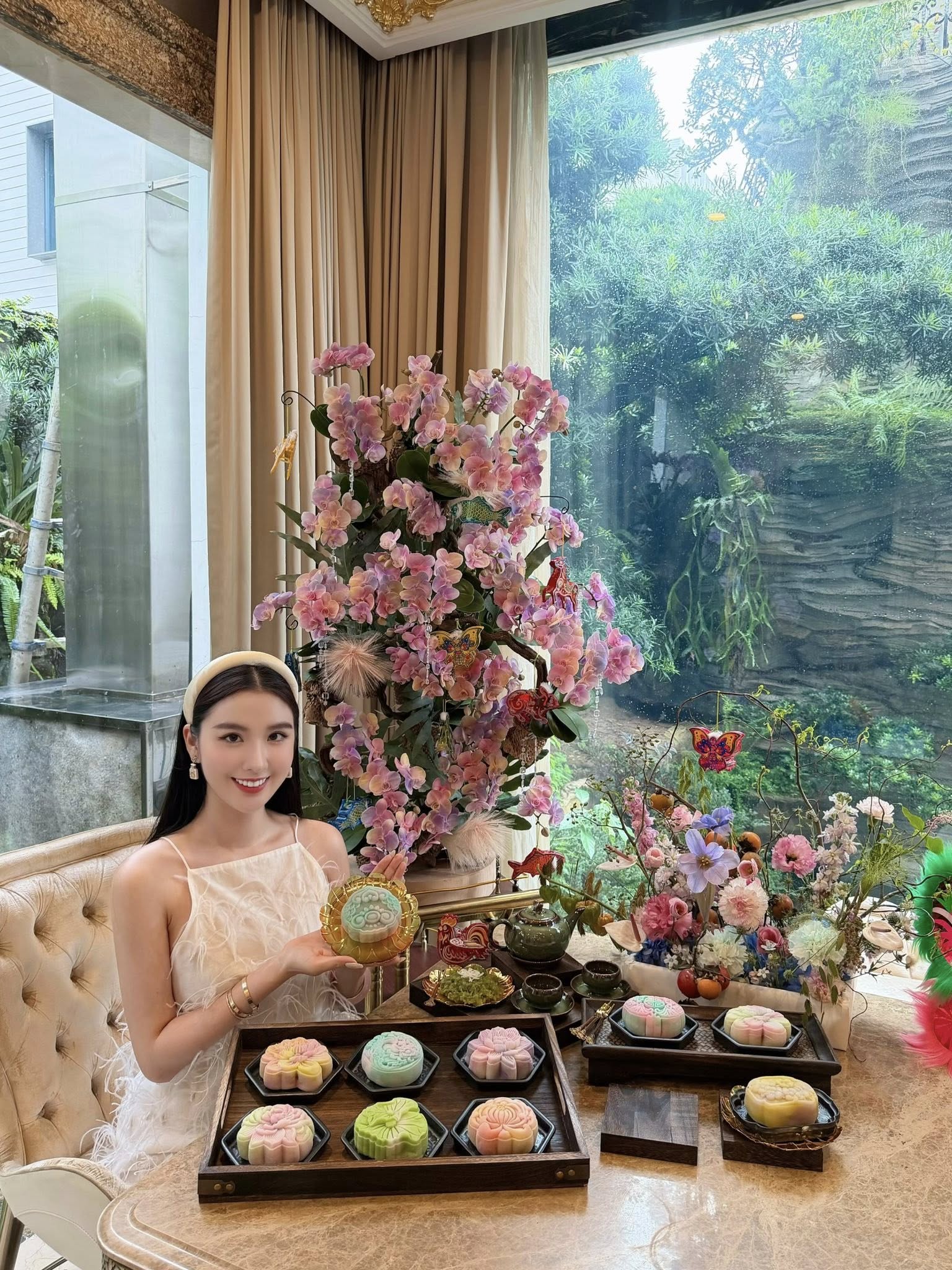 Điểm chung của Ngọc Loan và Lona Kiều Loan- Ảnh 6. Điểm chung của Ngọc Loan và Lona Kiều Loan- Ảnh 6.