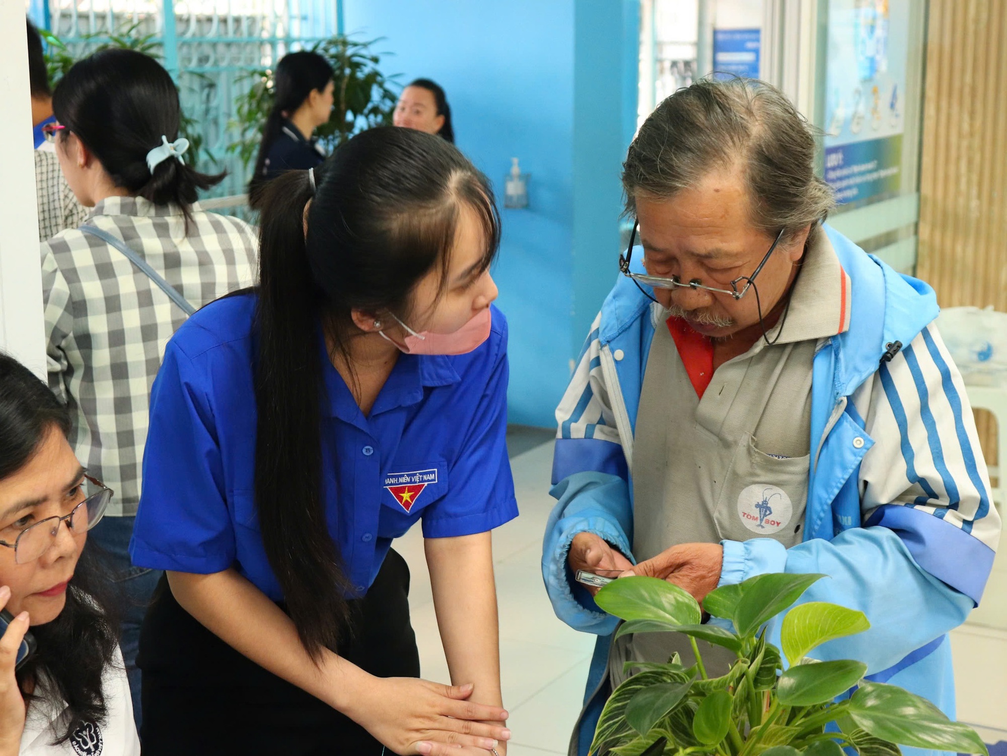 TPHCM: C&oacute; người bệnh được BHYT chi trả với số tiền 3,57 tỉ đồng - Ảnh 1.