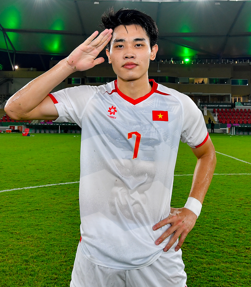 Đình Bắc cầm Iphone màu cam gọi cho ai?- Ảnh 3.