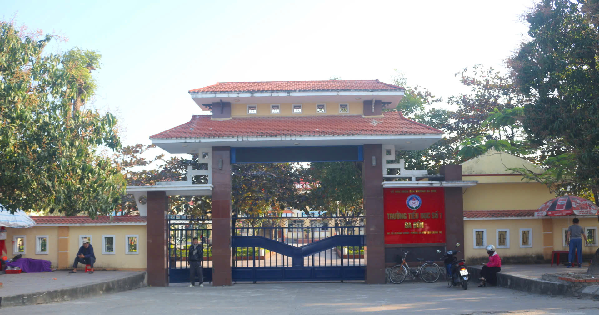 Suất ăn b&aacute;n tr&uacute; 25 . 000 Đồng tại trường Tiểu học Ba Đồn g&acirc;y tranh c&atilde;i gay gắt - Ảnh 1.