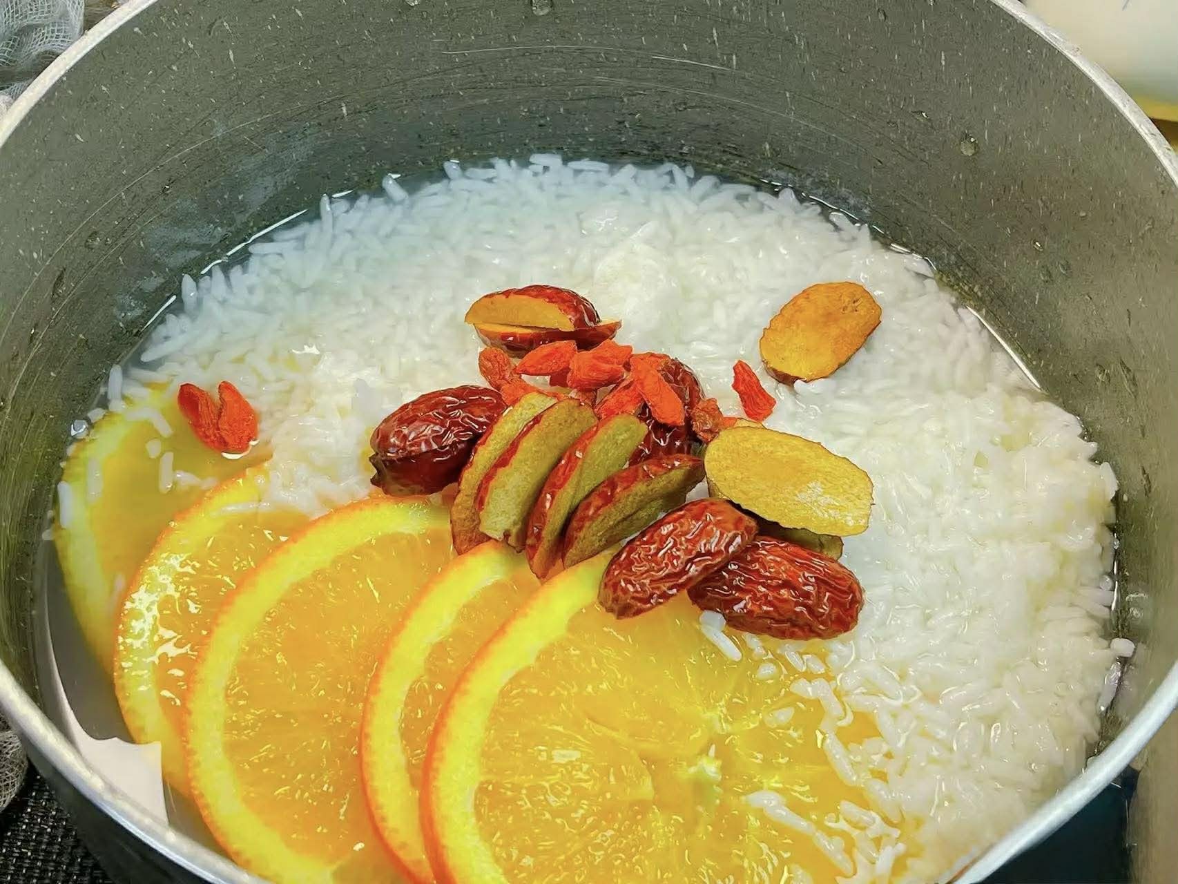 Hóa ra vì tôi hay ăn 3 món này mà da luôn hồng hào, khí huyết lưu thông tốt và tay chân không bao giờ bị lạnh- Ảnh 9.