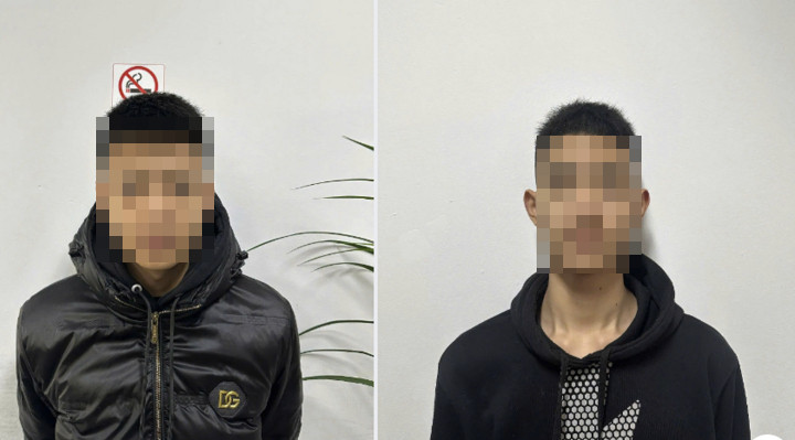 Bắt giữ nh&oacute;m thanh thiếu ni&ecirc;n cướp xe m&aacute;y tại H&agrave; Nội Bằng hơi cay - Ảnh 1.