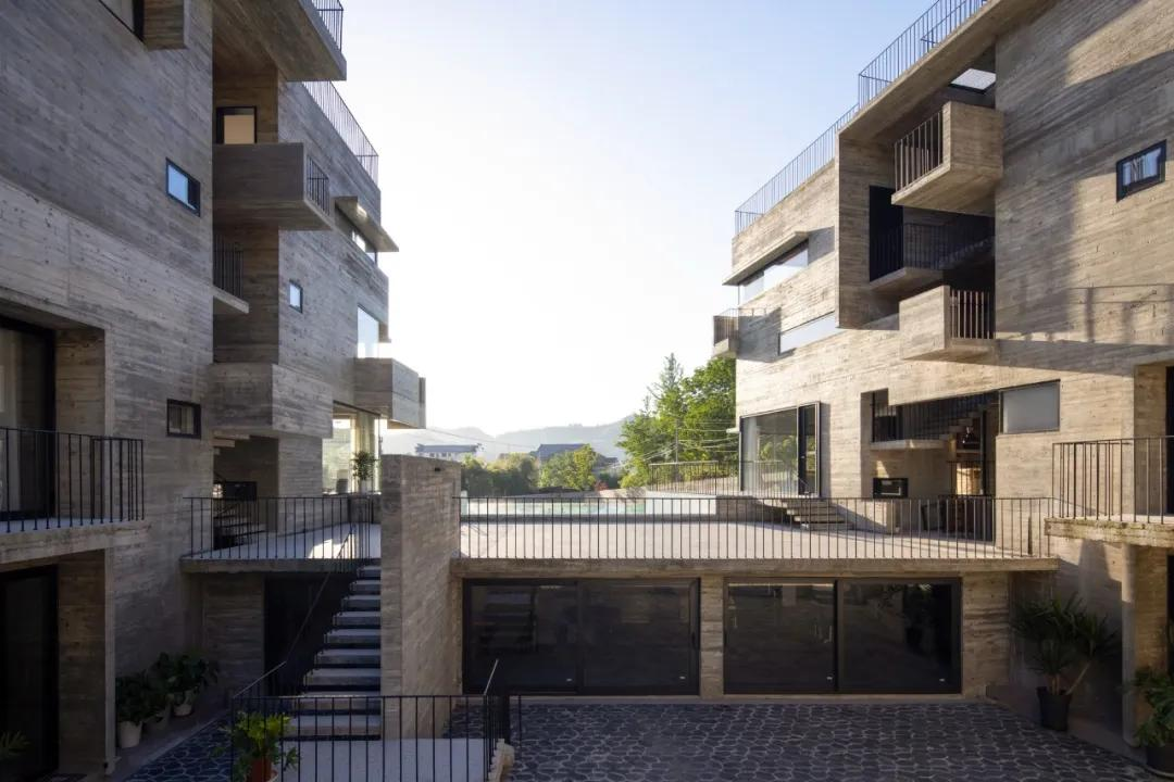 Dốc sạch 6,5 tỷ tiền tiết kiệm, hai chị em trung ni&ecirc;n x&acirc;y nh&agrave; ở qu&ecirc; cho 8 người sống chung khi về gi&agrave;- Ảnh 2.