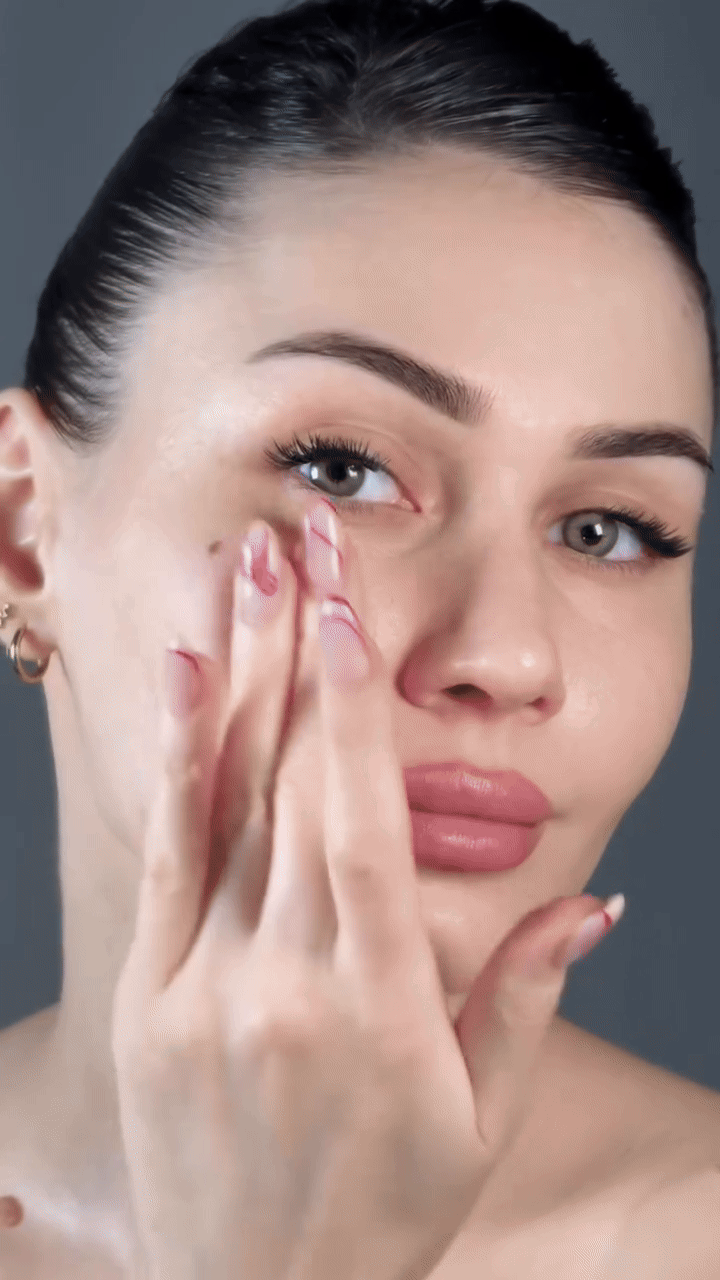 Kem l&oacute;t gi&aacute; chưa tới 200k đang h&uacute;t tới 70 triệu lượt quan t&acirc;m v&igrave; l&ecirc;n da qu&aacute; ảo- Ảnh 8.