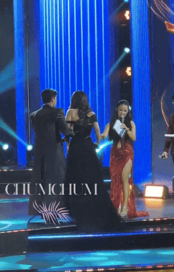 Lại ồn trên Threads: Steven Nguyễn bị chê kém duyên vì "kéo hộ dây váy" khiến Thiên Ân giật mình, né tránh? - Ảnh 2.