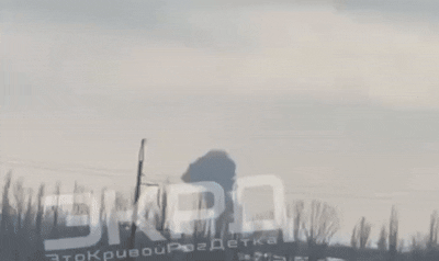 Nổ lớn! Ông Putin phát lệnh, hàng trăm UAV và tên lửa nã thẳng Kiev - Siêu vũ khí tham chiến, NATO rúng động - Ảnh 2.