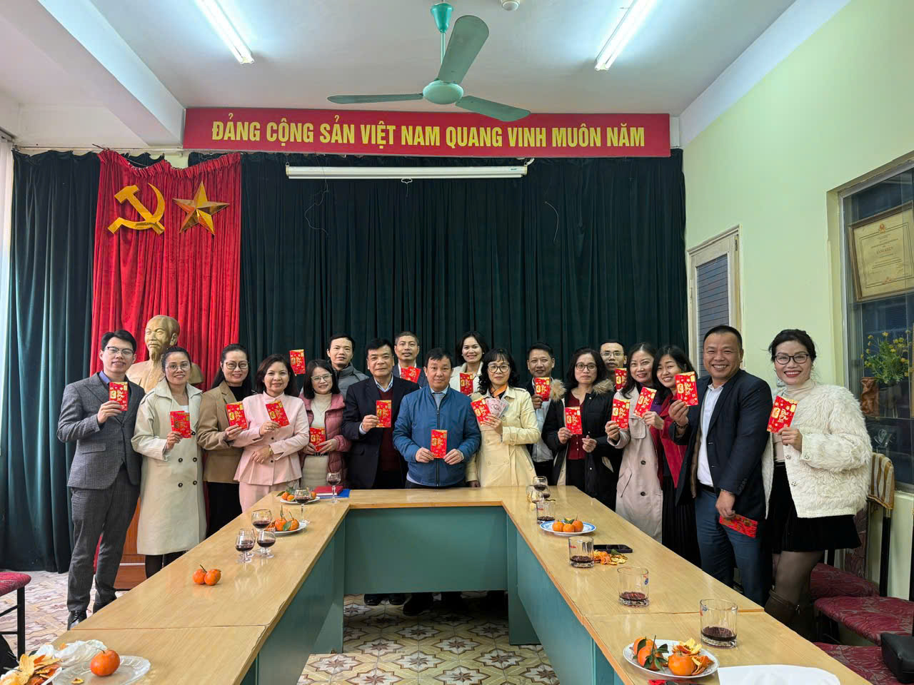 Ch&agrave;o năm mới 2026: Tạp ch&iacute; Thanh ni&ecirc;n c&ugrave;ng tuổi trẻ Việt Nam tự h&agrave;o, vững tin theo Đảng - Ảnh 1.