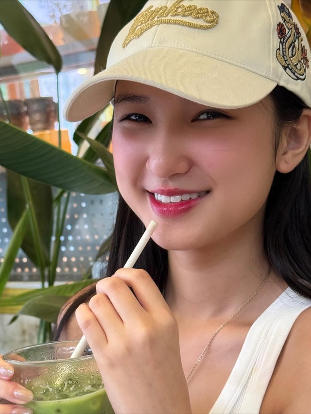 N&agrave;ng Mơ bị "t&oacute;m" hẹn h&ograve; nam diễn vi&ecirc;n Việt hơn 13 tuổi - Ảnh 2.