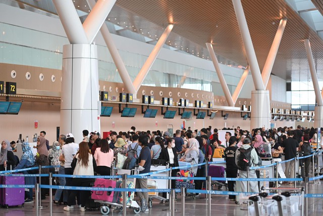 Xuất hiện đường bay ngắn kỷ lục tại Việt Nam, kh&aacute;ch vừa thắt d&acirc;y an to&agrave;n chưa kịp n&oacute;ng chỗ m&aacute;y bay đ&atilde; hạ c&aacute;nh - Ảnh 1.