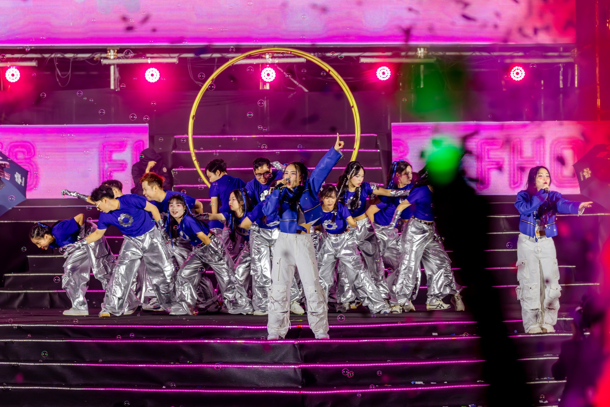 Giải nhất 20 triệu đồng, nh&acirc;n vi&ecirc;n một c&ocirc;ng ty ở TP.HCM thức đến 1-2h s&aacute;ng tập văn nghệ cuối năm- Ảnh 5.