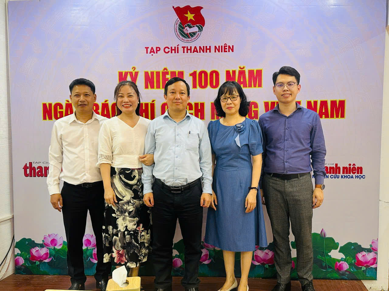 Ch&agrave;o năm mới 2026: Tạp ch&iacute; Thanh ni&ecirc;n c&ugrave;ng tuổi trẻ Việt Nam tự h&agrave;o, vững tin theo Đảng - Ảnh 8.